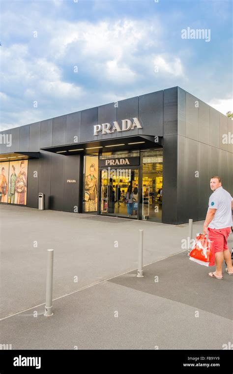 Prada Outlet in Metzingen .